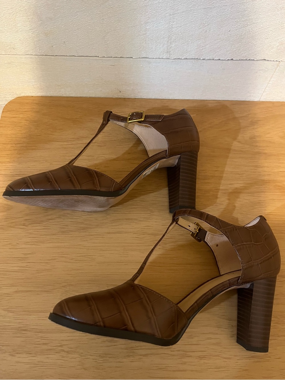 Clarks Brown T-Strap Block Heels with Croc Texture - Picture 10 of 13